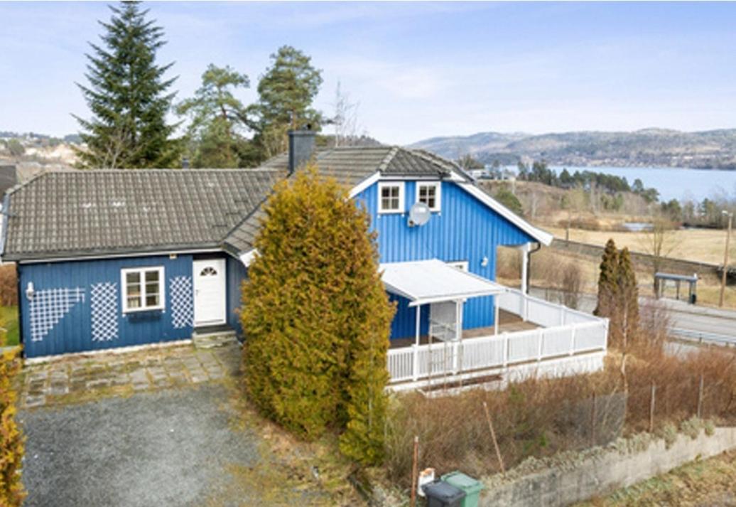 Blue House Brevik Porsgrunn Hotel Ngoại thất bức ảnh